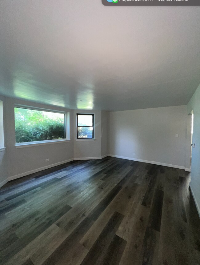 Building Photo - 5718 N Mozart St