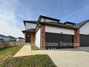 Building Photo - 820 E Watermill Cir