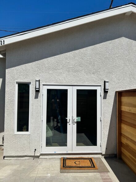 Building Photo - 7822 Toland Ave