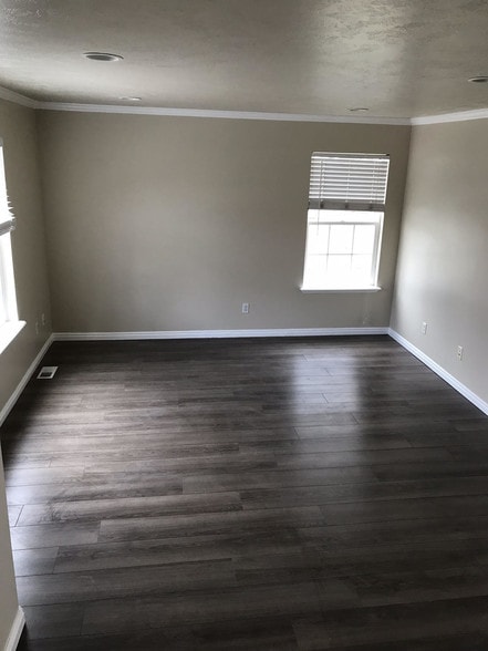 Living room - 3131 W Davencourt Loop