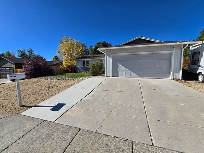 Building Photo - Cozy Home in Northwest Reno Conveniently Located!