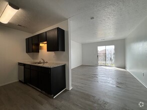 Building Photo - 728 Brett Cir