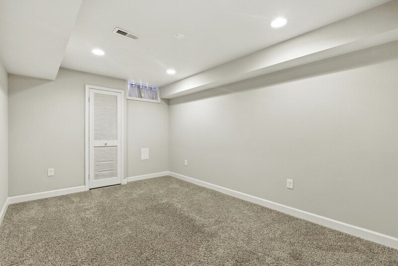 Building Photo - 127 W Randall St