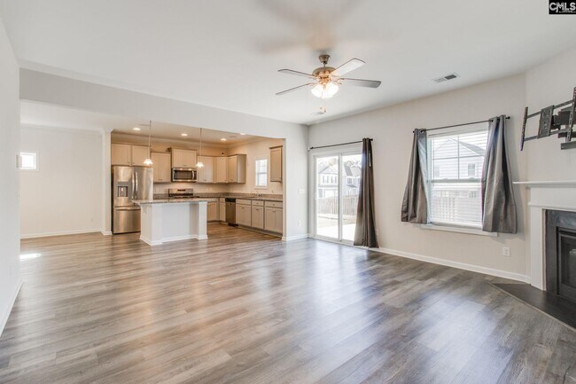 Building Photo - 246 Honey Hill Way