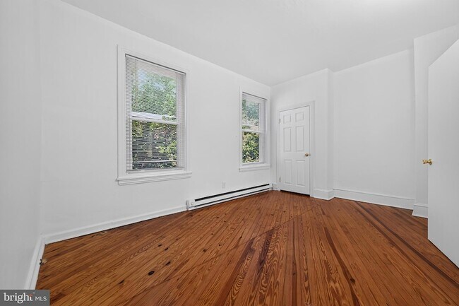 Building Photo - 1438 S 13th St