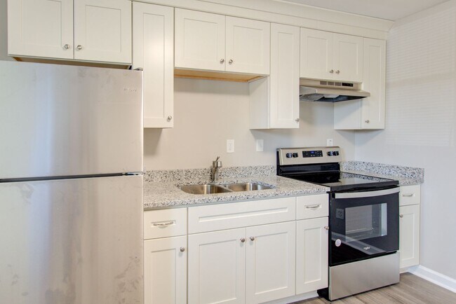 Building Photo - 7919 Thompson Rd