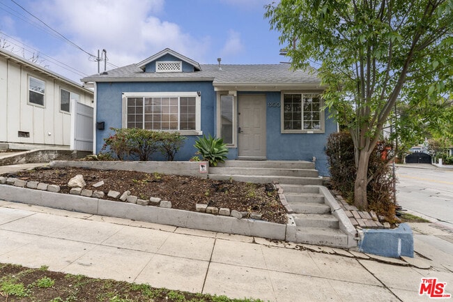 Building Photo - 1300 Sanborn Ave