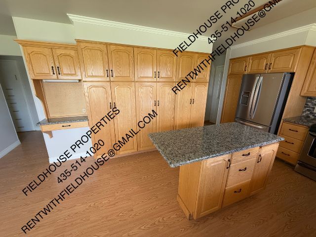 Building Photo - 1285 E 1500 N