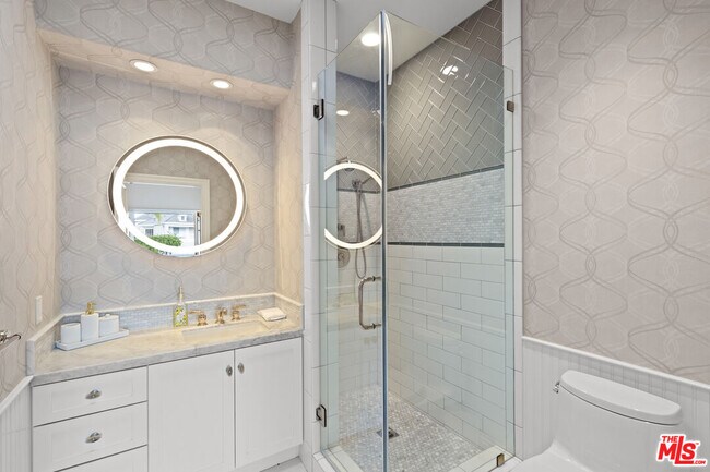 Building Photo - 2305 Canyonback Rd