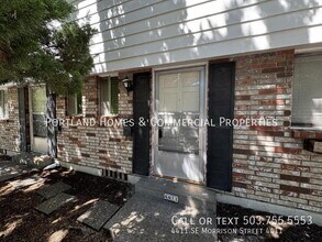 Building Photo - 4411 SE Morrison St