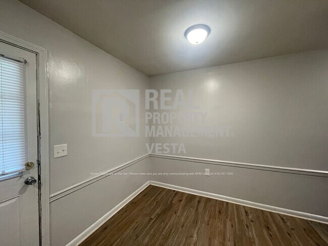 Building Photo - 406 Russell Pkwy