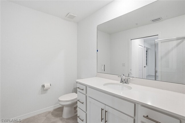 Building Photo - 15375 Grn Acrs Ave