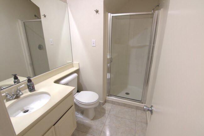 Building Photo - 842 Caminito Estrella