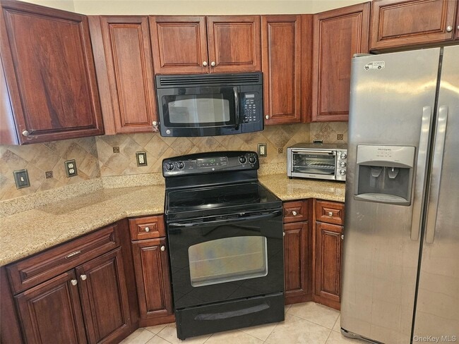 Building Photo - 934 Tower Ridge Cir