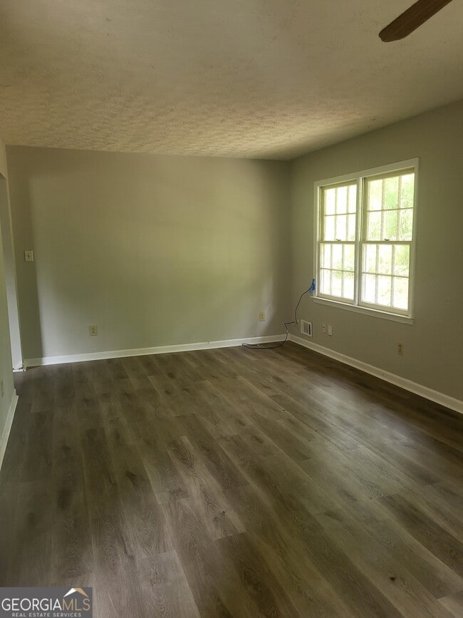 Building Photo - 1293 Monfort Rd