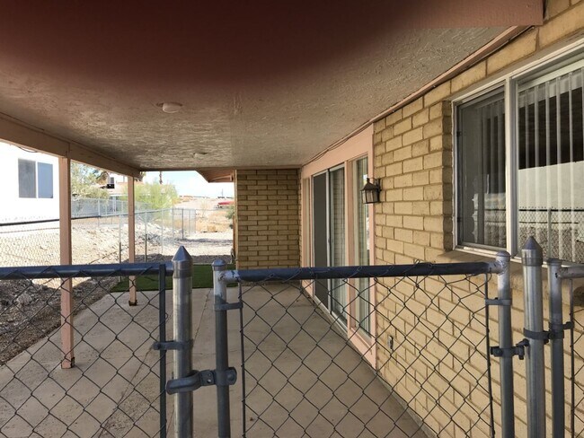 Building Photo - Call for a showing (928) 453-2606