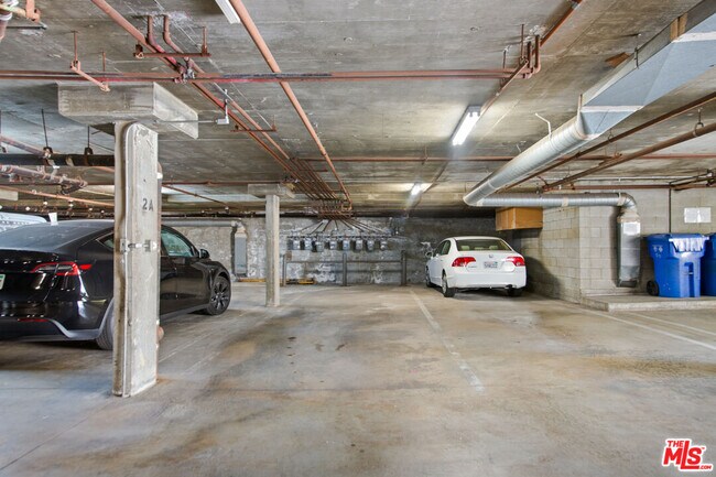 Building Photo - 1110 S Shenandoah St