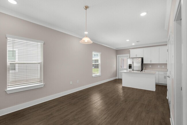 Building Photo - 384 Date Palm Ln
