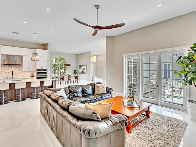 Building Photo - 2788 Hampton Cir W