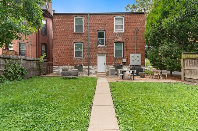 Building Photo - 4333 Forest Park Ave