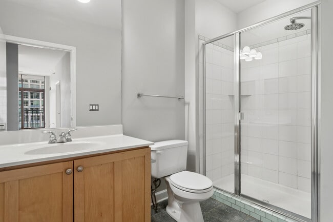 Building Photo - 1322 S Prairie Ave