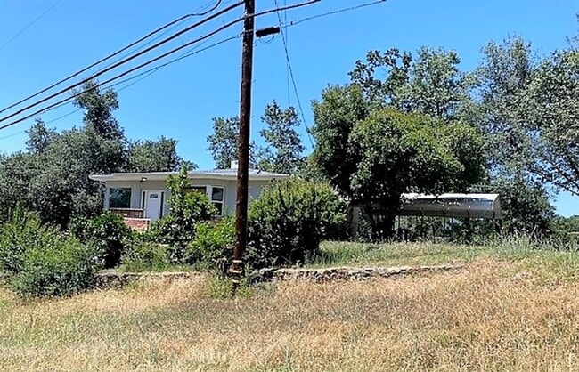 Building Photo - Spacious Home in Shasta Lake City!!