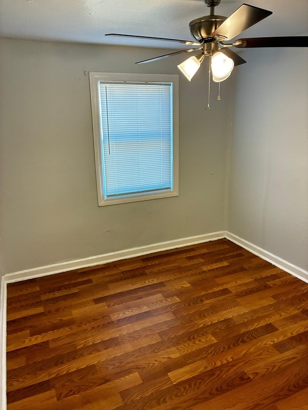 Building Photo - 314 Celery Ave S