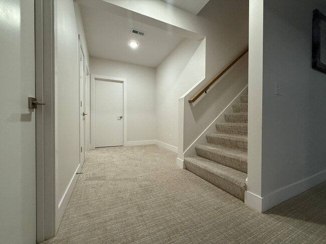 Building Photo - Beautiful 4BR/3.5BA Home in Granger – Spacious & Updated!