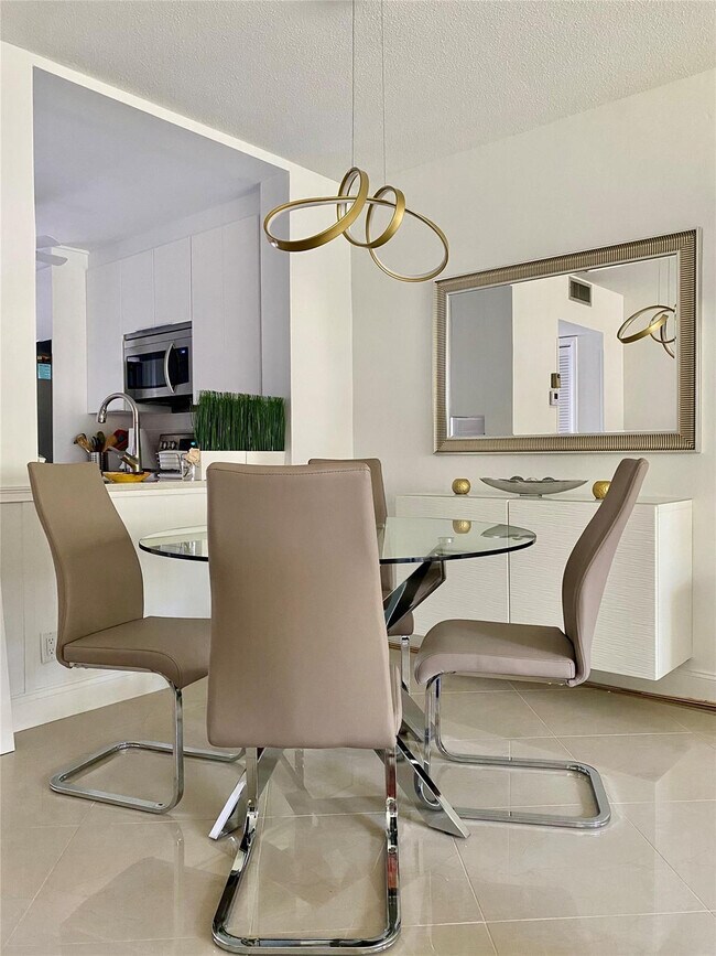 Building Photo - 1481 S Ocean Blvd