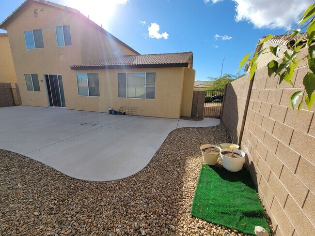 Building Photo - Stunning 3 Bedroom Rental - In Nevada Trails