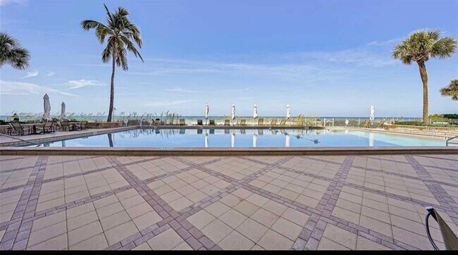 Building Photo - 2295 Gulf of Mexico Dr