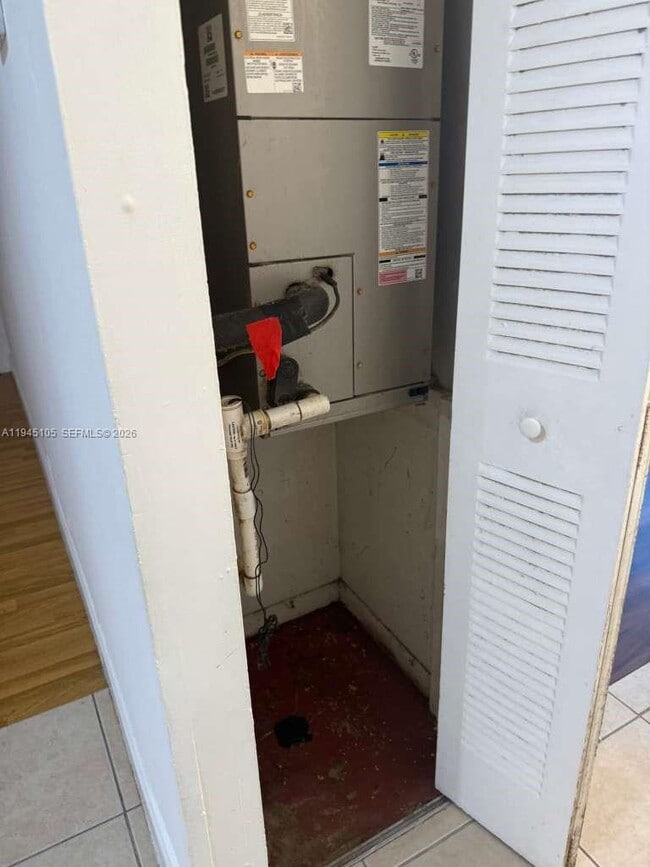 Building Photo - 2008 Jackson St