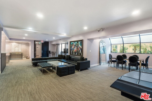 Building Photo - 1155 N La Cienega Blvd