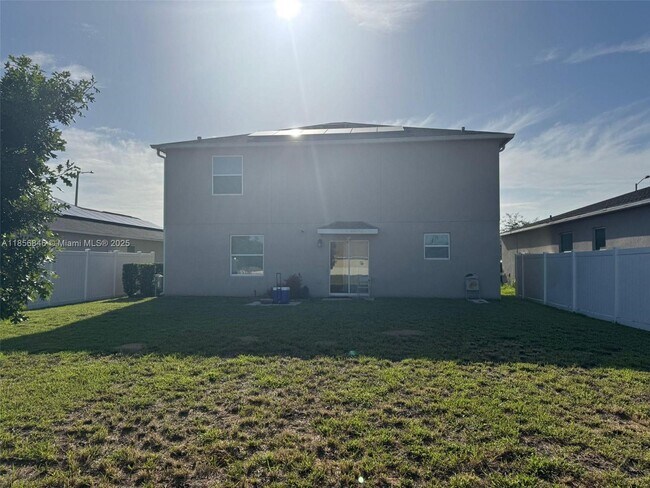 Building Photo - 144 Taft Dr