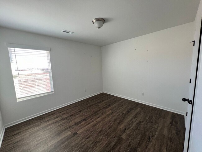 Building Photo - New Beginnings Start At AMRR: 3 Bedroom Home In Oronogo, Missouri!