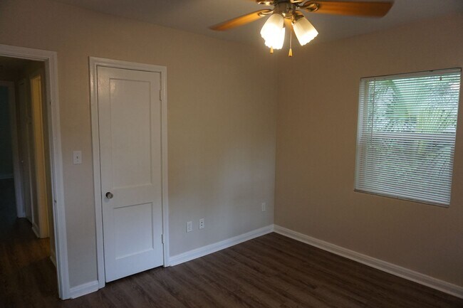 Building Photo - Beautiful 3 Bedroom House Behind Midtown