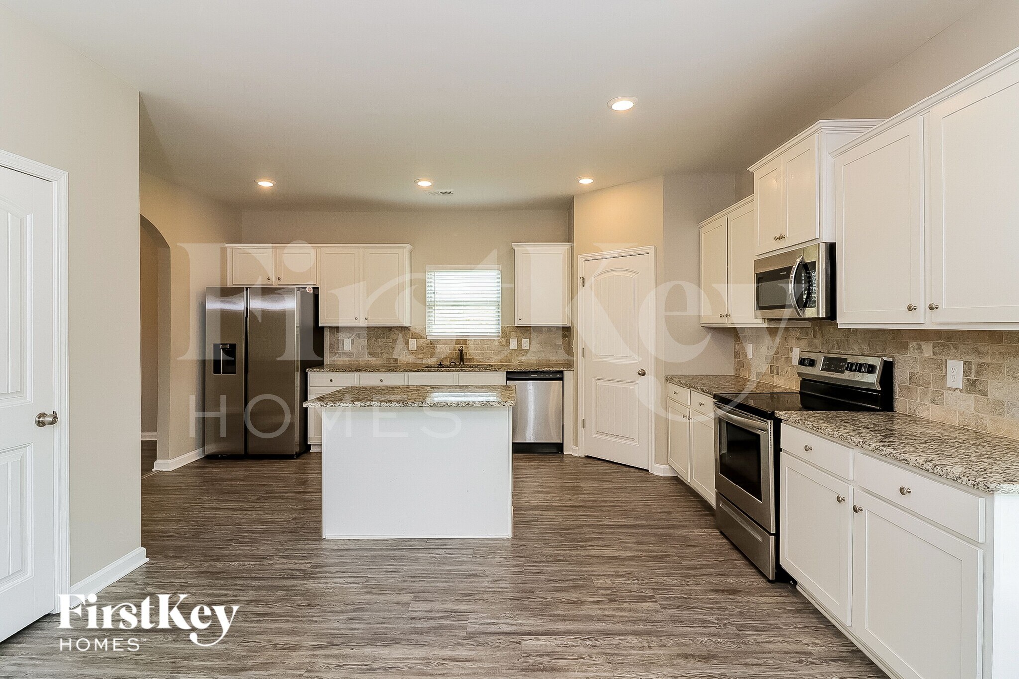 Building Photo - 382 Stable View Loop