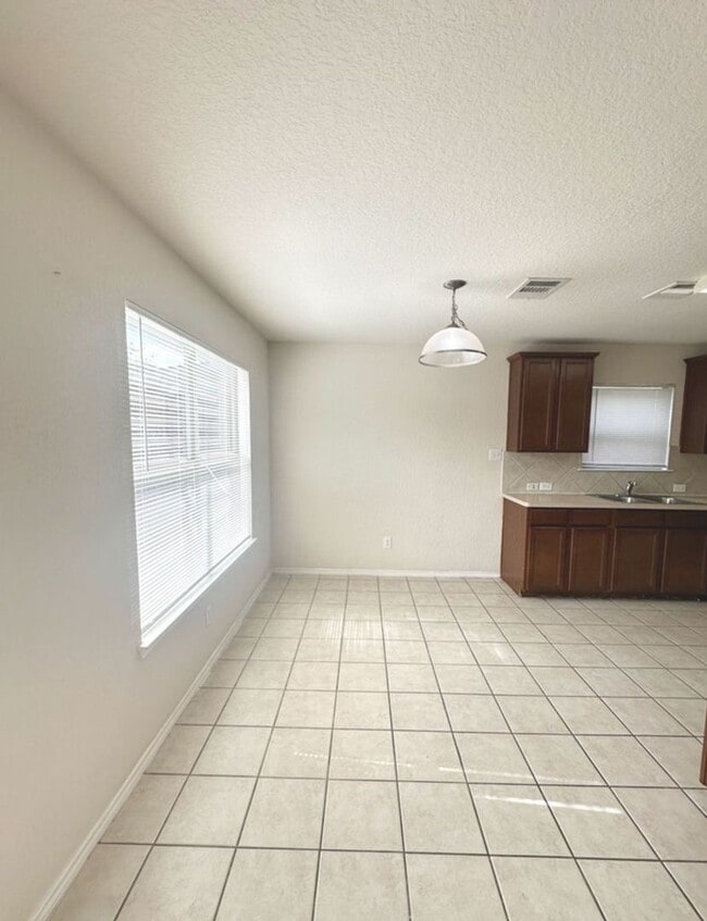 Building Photo - 3BED/2.5 HOUSE FOR RENT AVAILABLE NOW!