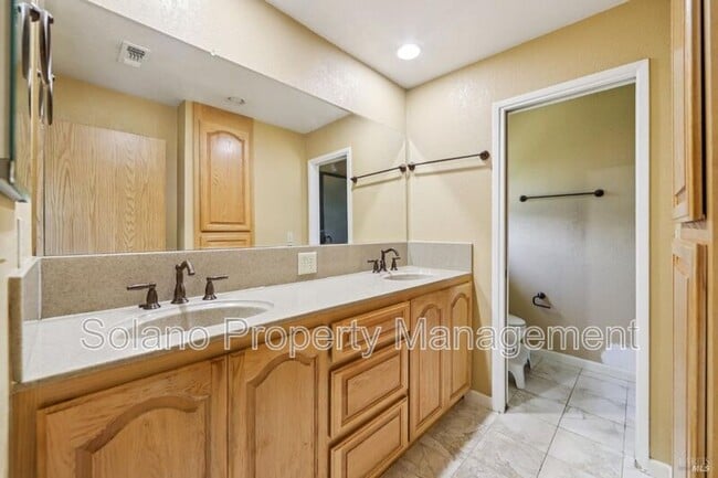 Building Photo - 309 Nancy Ln