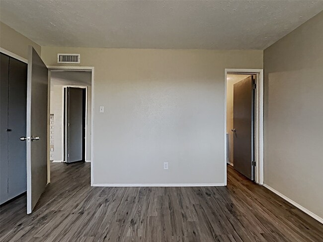 Building Photo - 17151 Ranch Country Rd