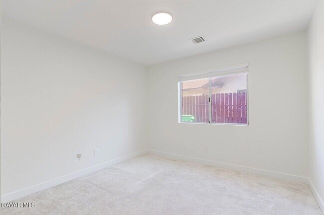 Building Photo - 514 E Ave J 9