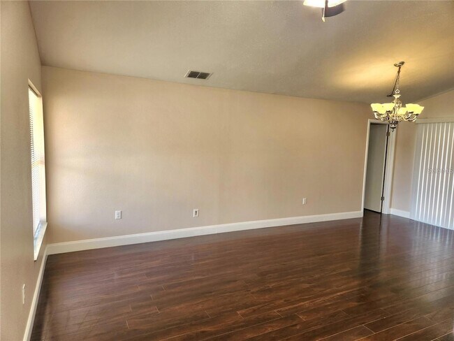 Building Photo - 7809 Vienna Ln