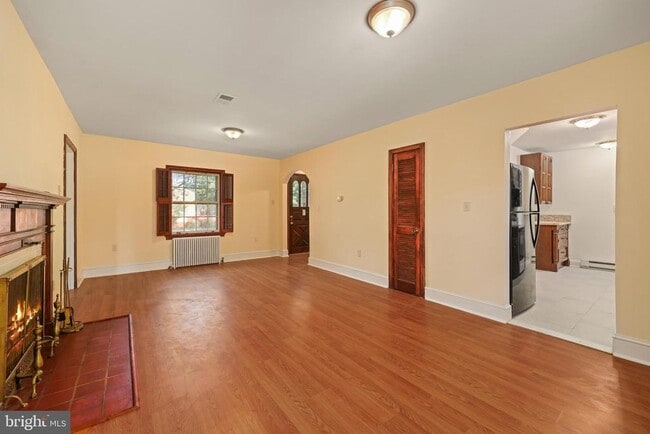 Building Photo - 13206 Occoquan Rd