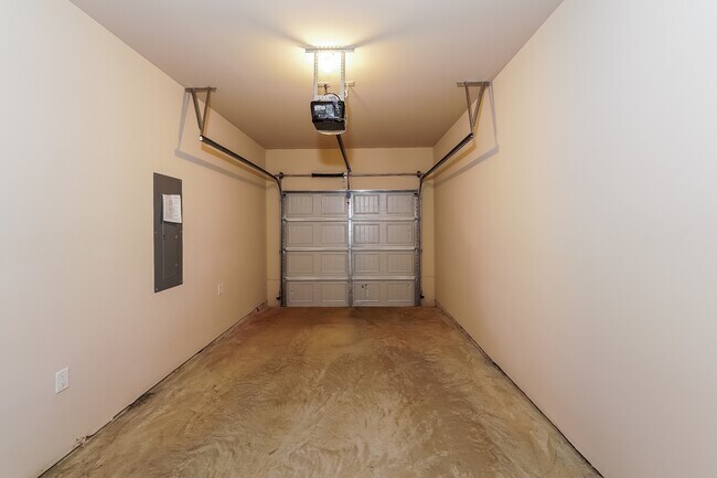 Building Photo - 8033 Hagood St