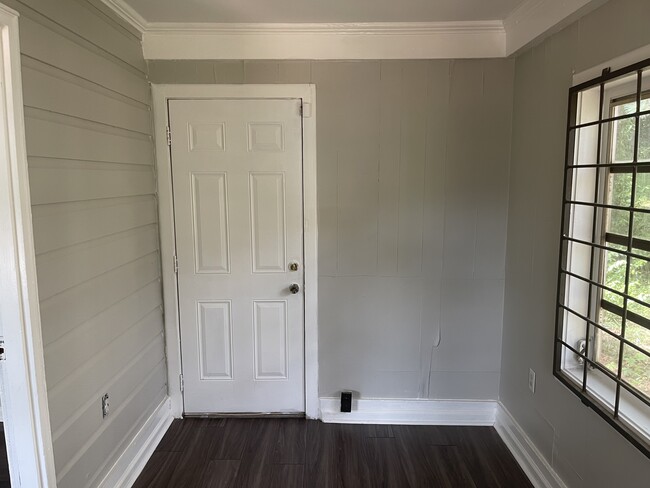 Bonus Room - 1749 Marcel Ave SW