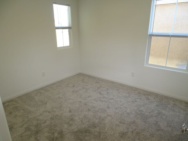 Building Photo - 2929 Gallarate Dr