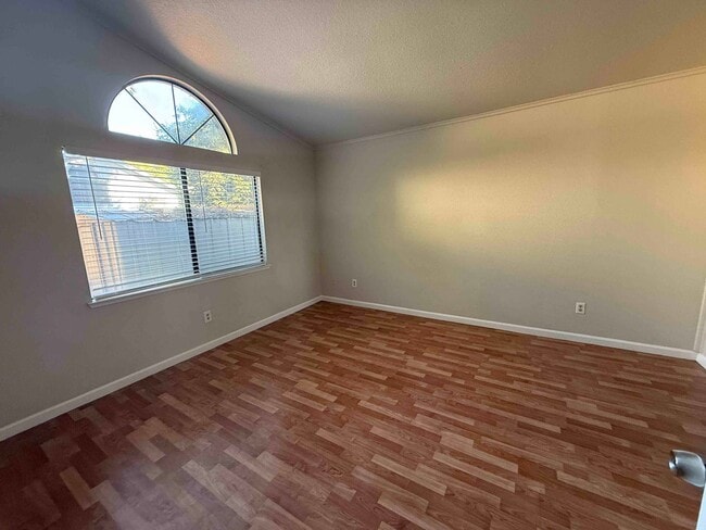 Building Photo - 8228 Bluehaven Ct