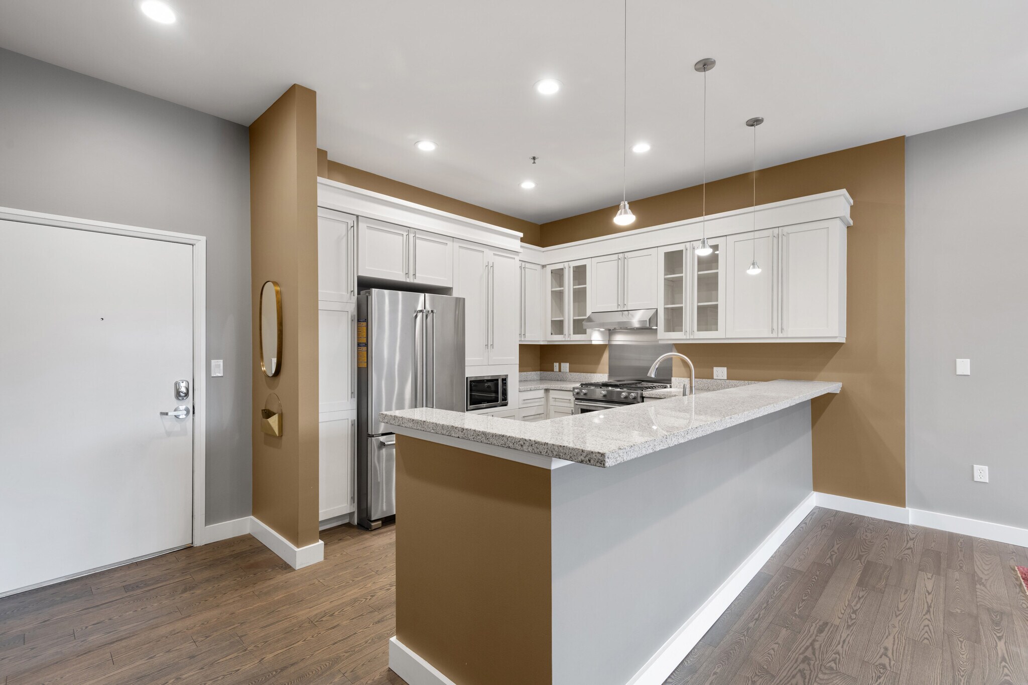 Building Photo - 350 S 200 E