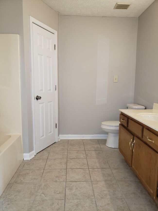 Building Photo - Garden Villa Estates