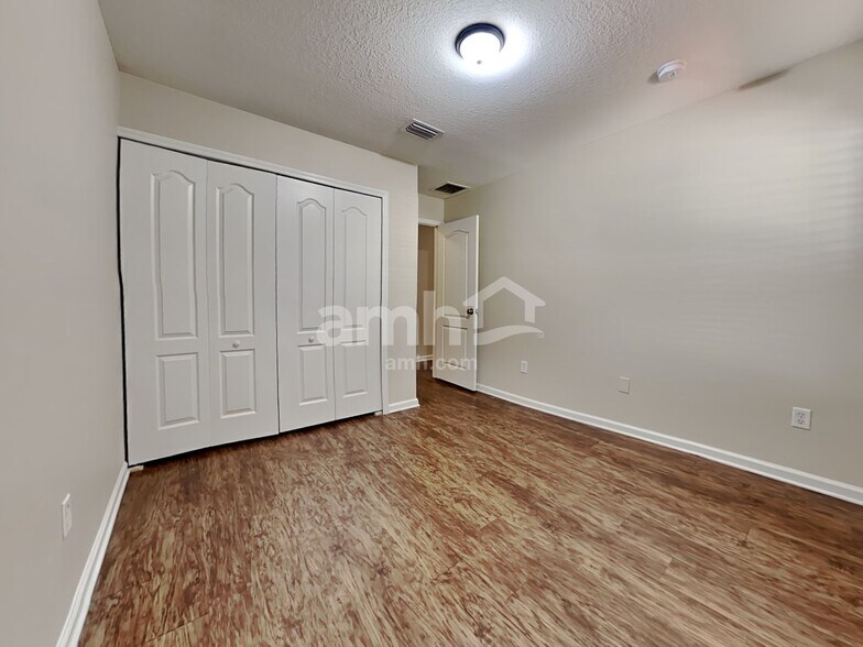 Building Photo - 86718 Cartesian Pointe Dr